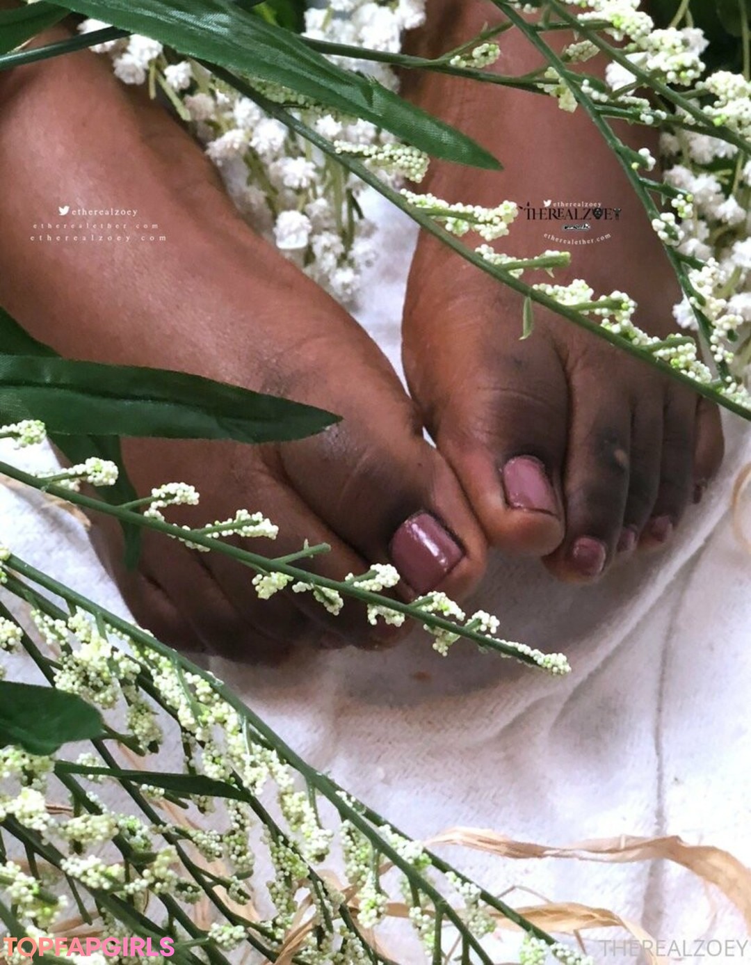 Naakte gelekte OnlyFans-foto van Therealzoey #117 Naakte gelekte OnlyFans-foto van Therealzoey #117