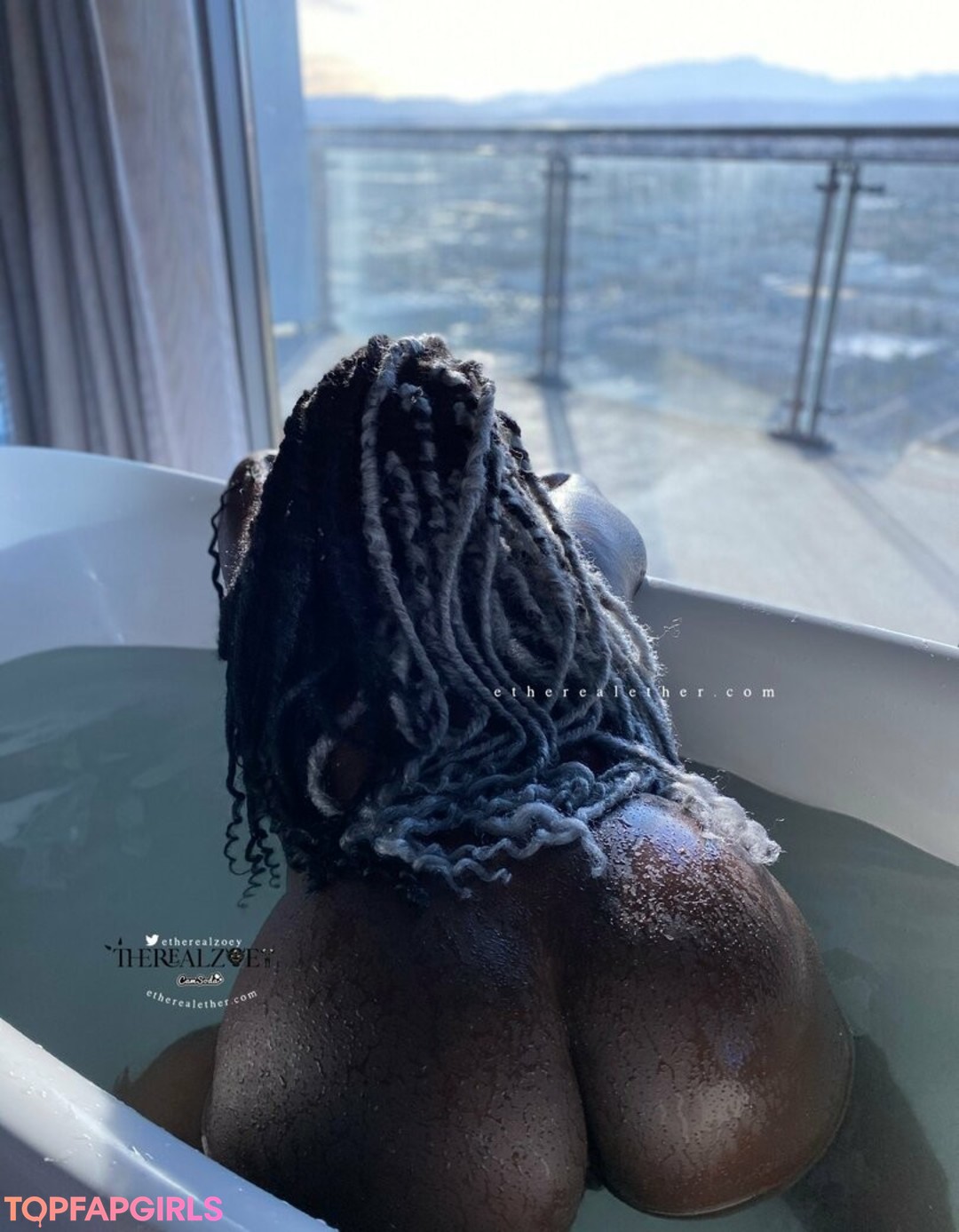 Naakte gelekte OnlyFans-foto van Therealzoey #40 Naakte gelekte OnlyFans-foto van Therealzoey #40