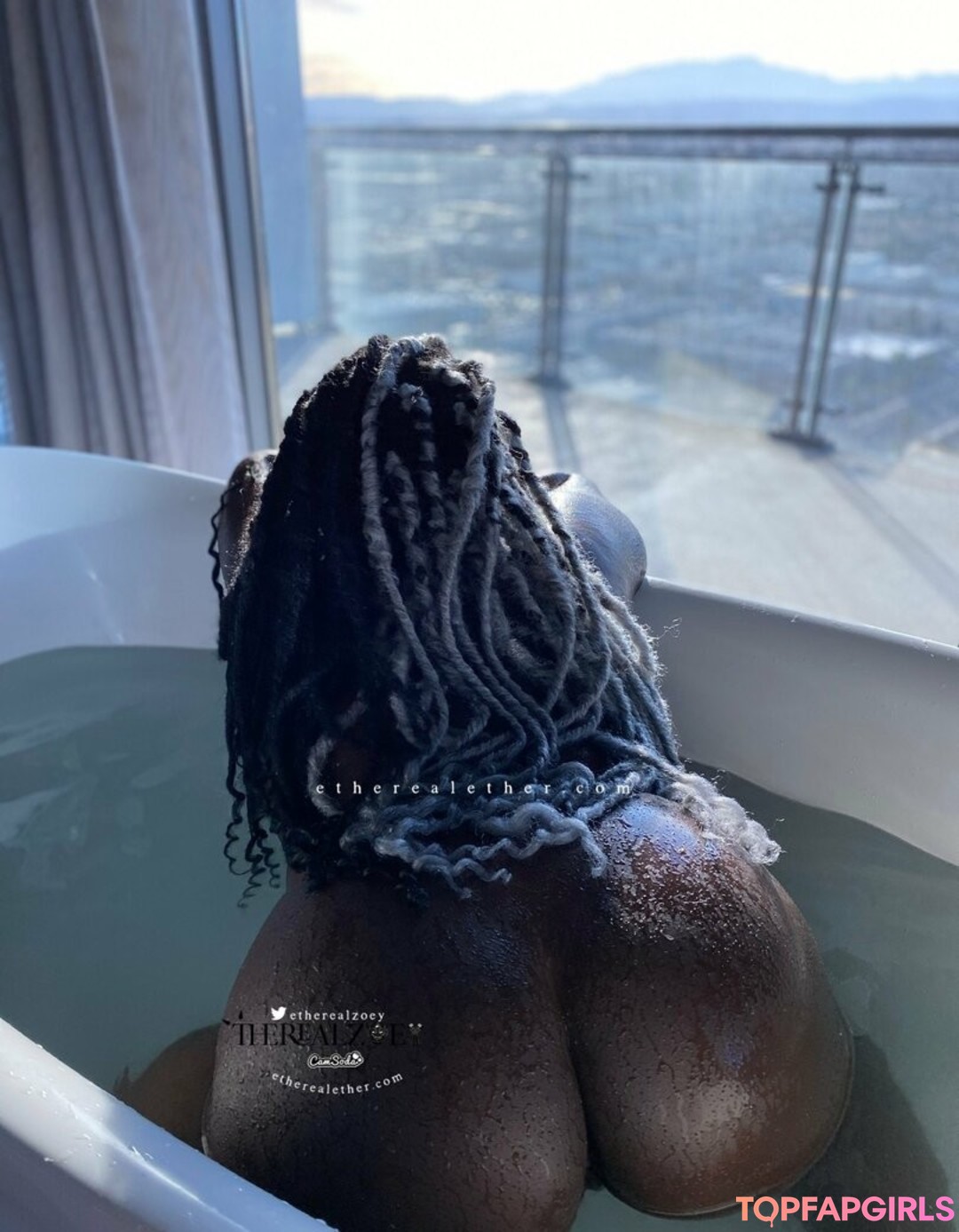 Naakte gelekte OnlyFans-foto van Therealzoey #84 Naakte gelekte OnlyFans-foto van Therealzoey #84