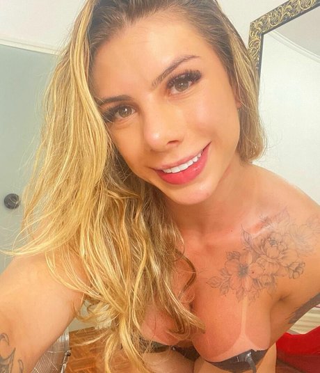 Naakte gelekte OnlyFans-foto van Juh Caceres