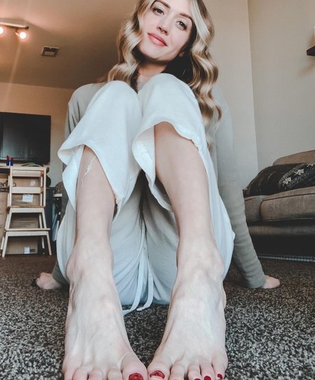 Naakte gelekte OnlyFans-foto van Olivia Jo