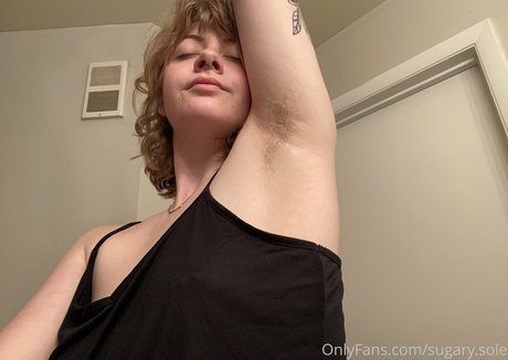 Naakte gelekte OnlyFans-foto van Sugarysole