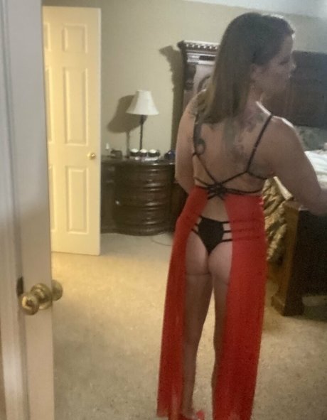 Naakte gelekte OnlyFans-foto van Paraprincess77