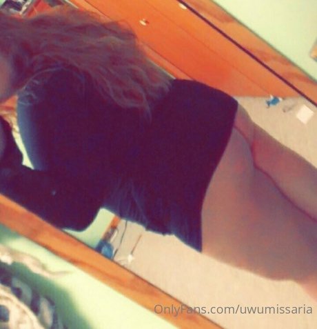 Naakte gelekte OnlyFans-foto van Uwumissaria