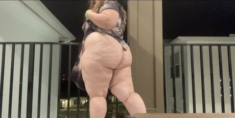 Naakte gelekte OnlyFans-foto van Fatassgoddess