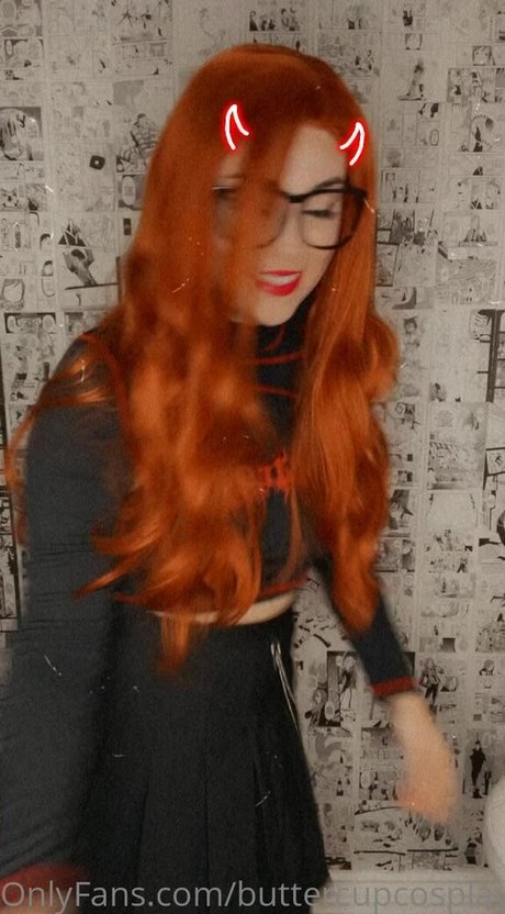 Naakte gelekte OnlyFans-foto van Buttercup Cosplays
