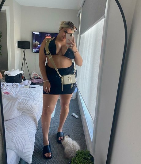 Chloe C