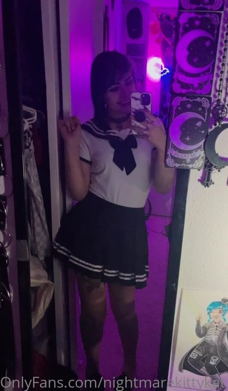 Naakte gelekte OnlyFans-foto van Nightmarekittykat