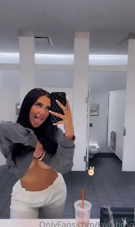Naakte gelekte OnlyFans-foto van Laylabron