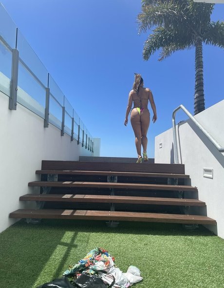 Naakte gelekte OnlyFans-foto van Shanteldee12