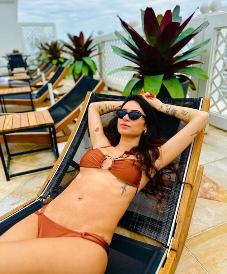Naakte gelekte OnlyFans-foto van Thaila Ayala