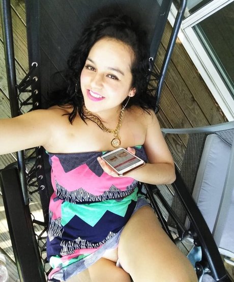 Naakte gelekte OnlyFans-foto van Latilove