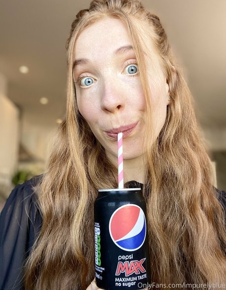 Naakte gelekte OnlyFans-foto van Purelyblue