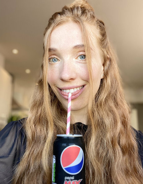 Naakte gelekte OnlyFans-foto van Purelyblue