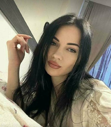 Naakte gelekte OnlyFans-foto van Mollystarfree