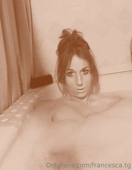 Naakte gelekte OnlyFans-foto van Francescatg