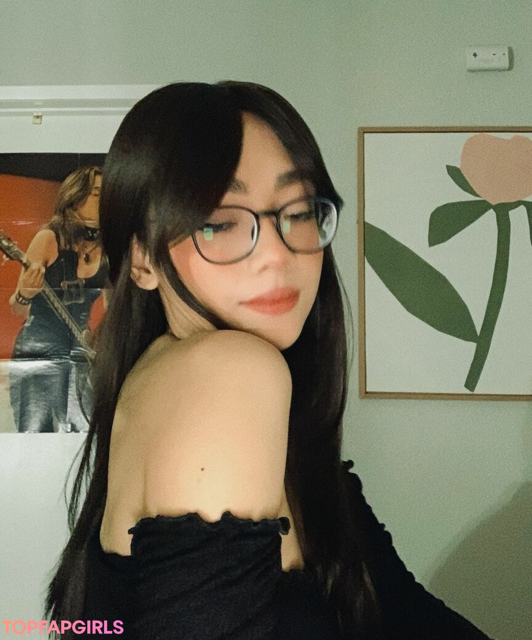 Naakte gelekte OnlyFans-foto van Honeebelle #68 Naakte gelekte OnlyFans-foto van Honeebelle #68