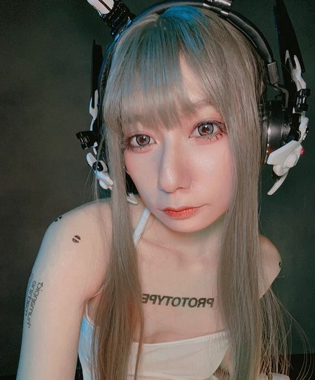 Naakte gelekte OnlyFans-foto van Neoneokomaru
