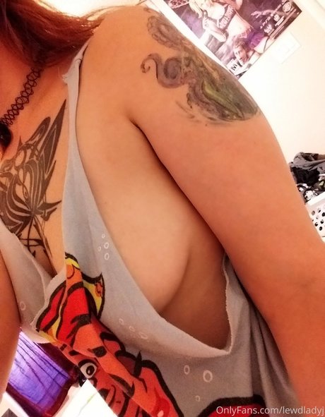 Naakte gelekte OnlyFans-foto van Lewdladyj