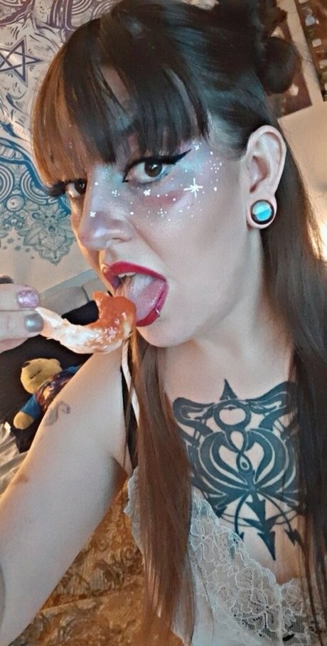 Naakte gelekte OnlyFans-foto van Lewdladyj
