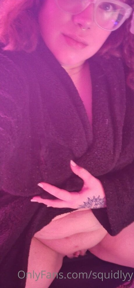 Naakte gelekte OnlyFans-foto van Thequeenhasarrived