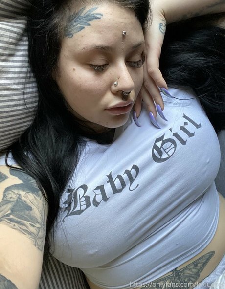 Naakte gelekte OnlyFans-foto van Lexlucifer