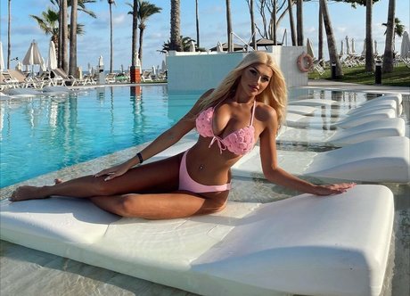 Naakte gelekte OnlyFans-foto van Gabriella Szklarz