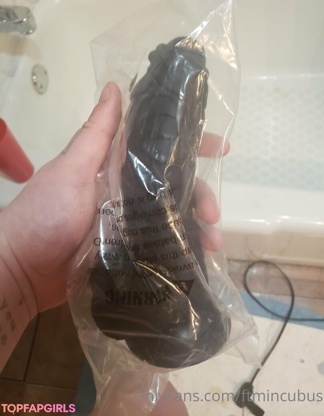 Naakte gelekte OnlyFans-foto van Ftmincubus #273 Naakte gelekte OnlyFans-foto van Ftmincubus #273