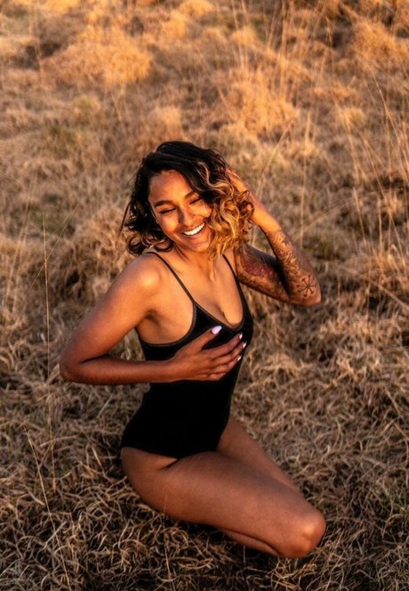 Naakte gelekte OnlyFans-foto van Bad Girl Kaira