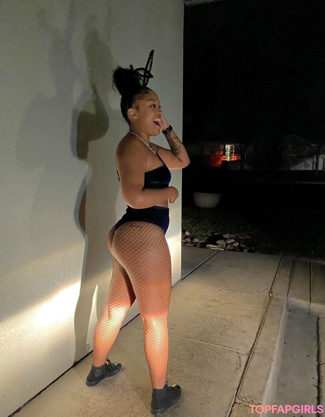 Naakte gelekte OnlyFans-foto van Blasianhoney #6 Naakte gelekte OnlyFans-foto van Blasianhoney #6