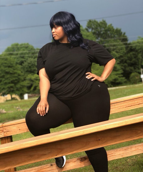 Naakte gelekte OnlyFans-foto van Jasmine Gunn