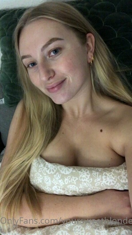 Naakte gelekte OnlyFans-foto van Youronlyblondieprincess