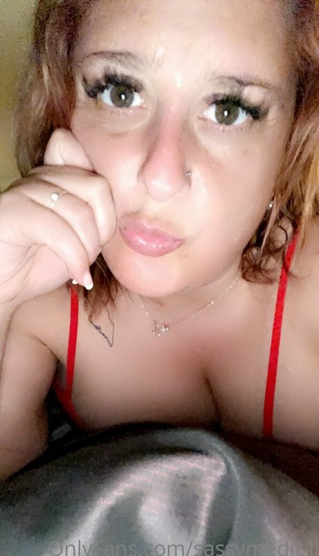 Naakte gelekte OnlyFans-foto van Sassymedic1
