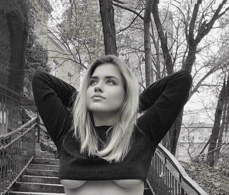 Naakte gelekte OnlyFans-foto van Betibetista