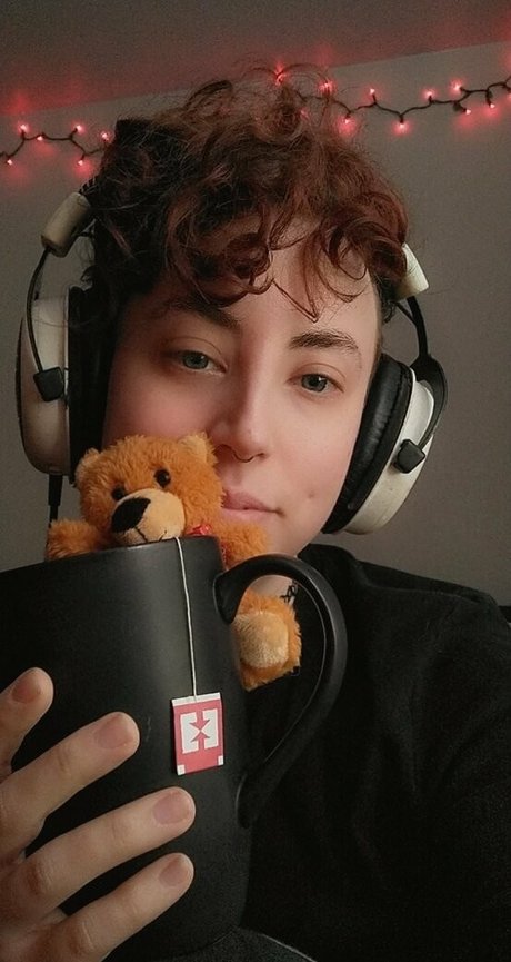 Naakte gelekte OnlyFans-foto van Clumsiersquirrel