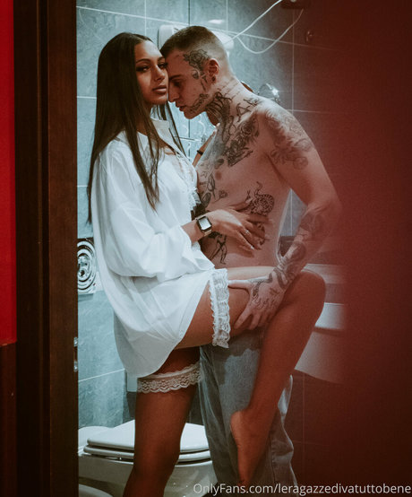 Naakte gelekte OnlyFans-foto van Leragazzedivatuttobene