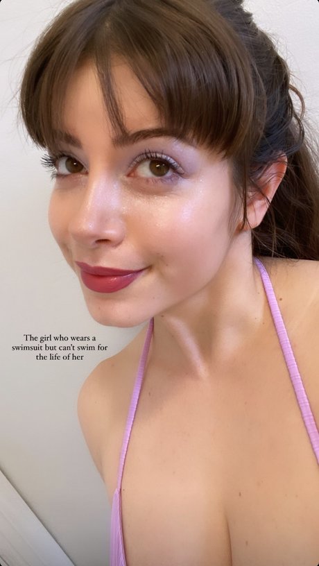 Naakte gelekte OnlyFans-foto van Zanah Marie
