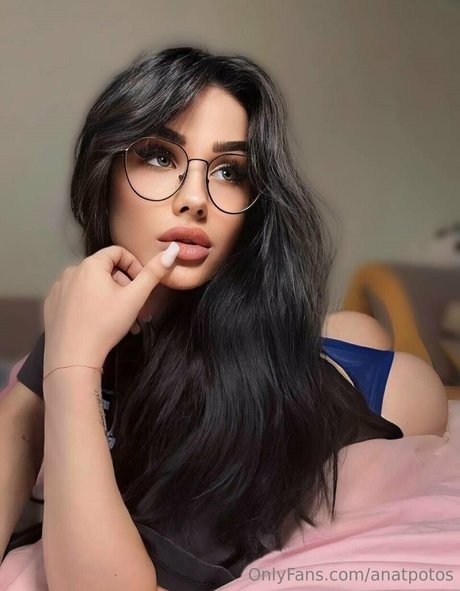 Naakte gelekte OnlyFans-foto van Anatpotos