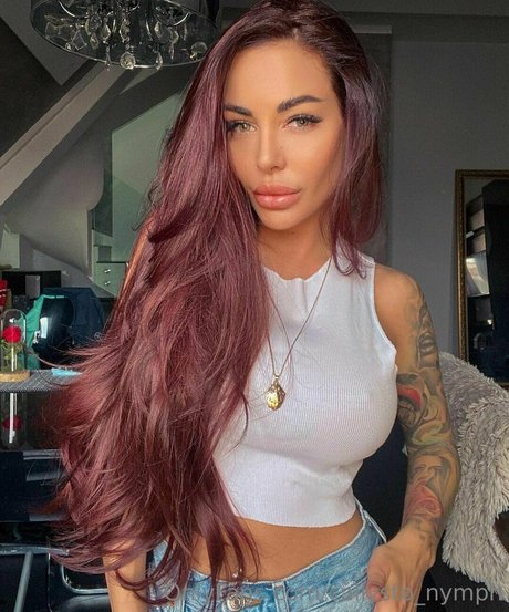 Naakte gelekte OnlyFans-foto van Callystonymph
