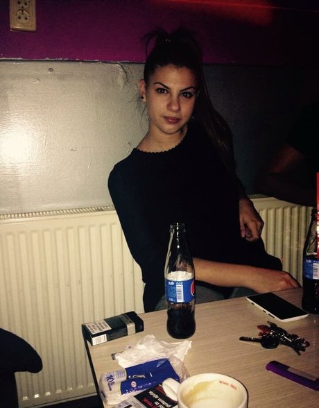 Naakte gelekte OnlyFans-foto van Roberta Ptru