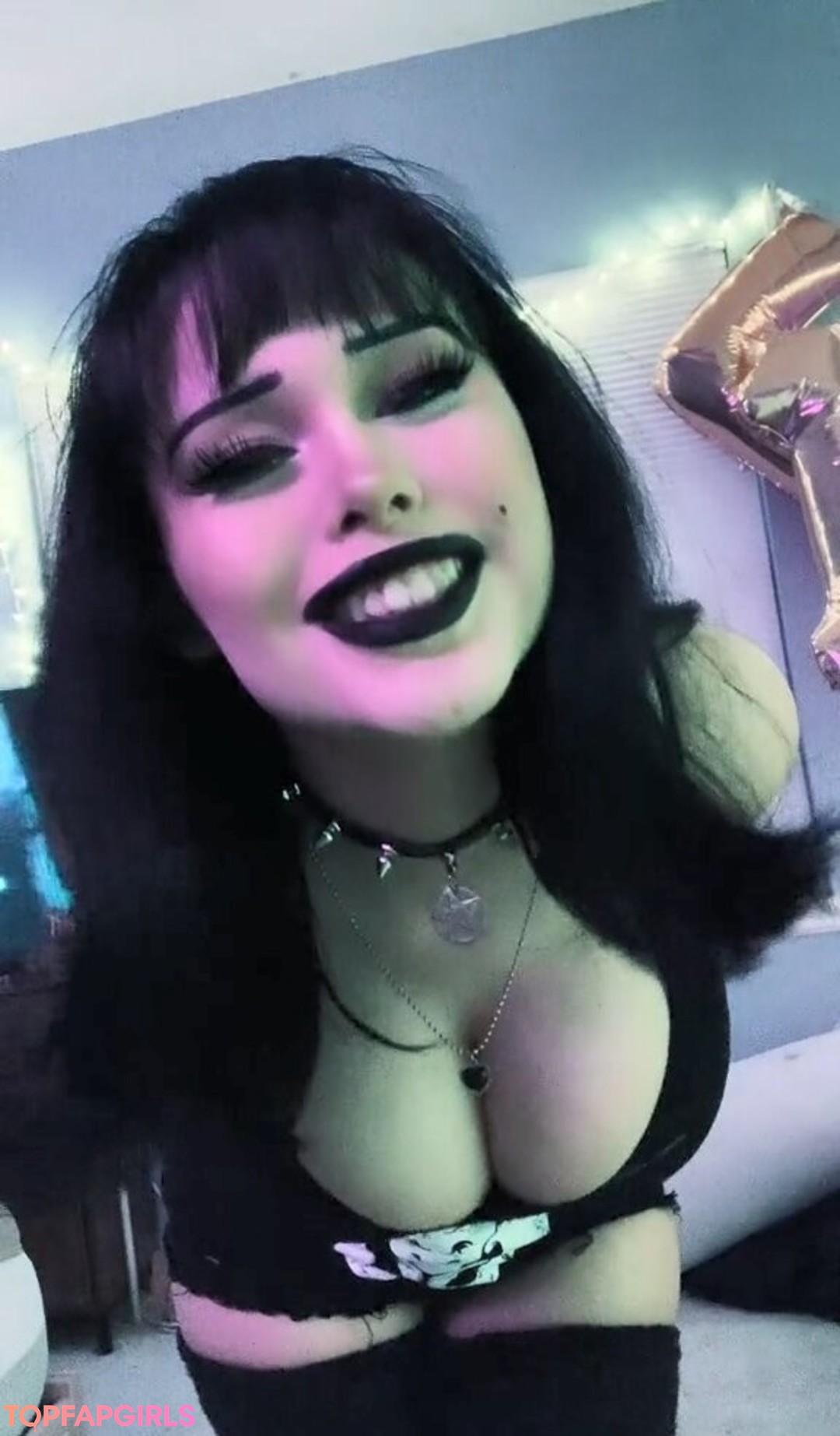 Naakte gelekte OnlyFans-foto van Marianalabruja #29 Naakte gelekte OnlyFans-foto van Marianalabruja #29