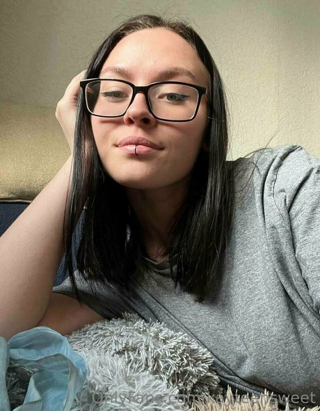 Naakte gelekte OnlyFans-foto van Kayteennsweet