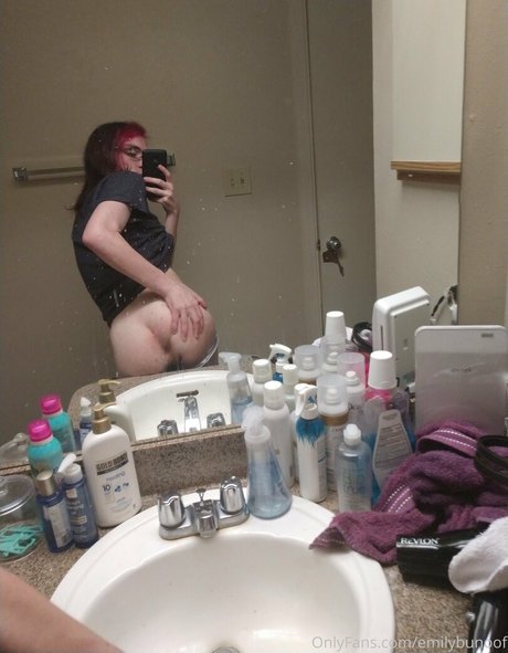 Emilybunoof