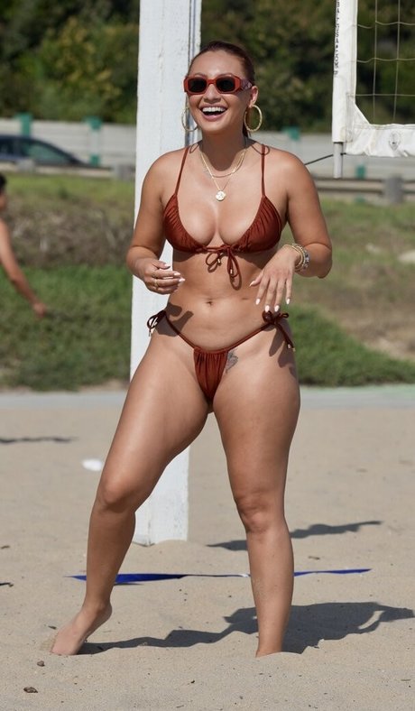 Naakte gelekte OnlyFans-foto van Francia Raisa
