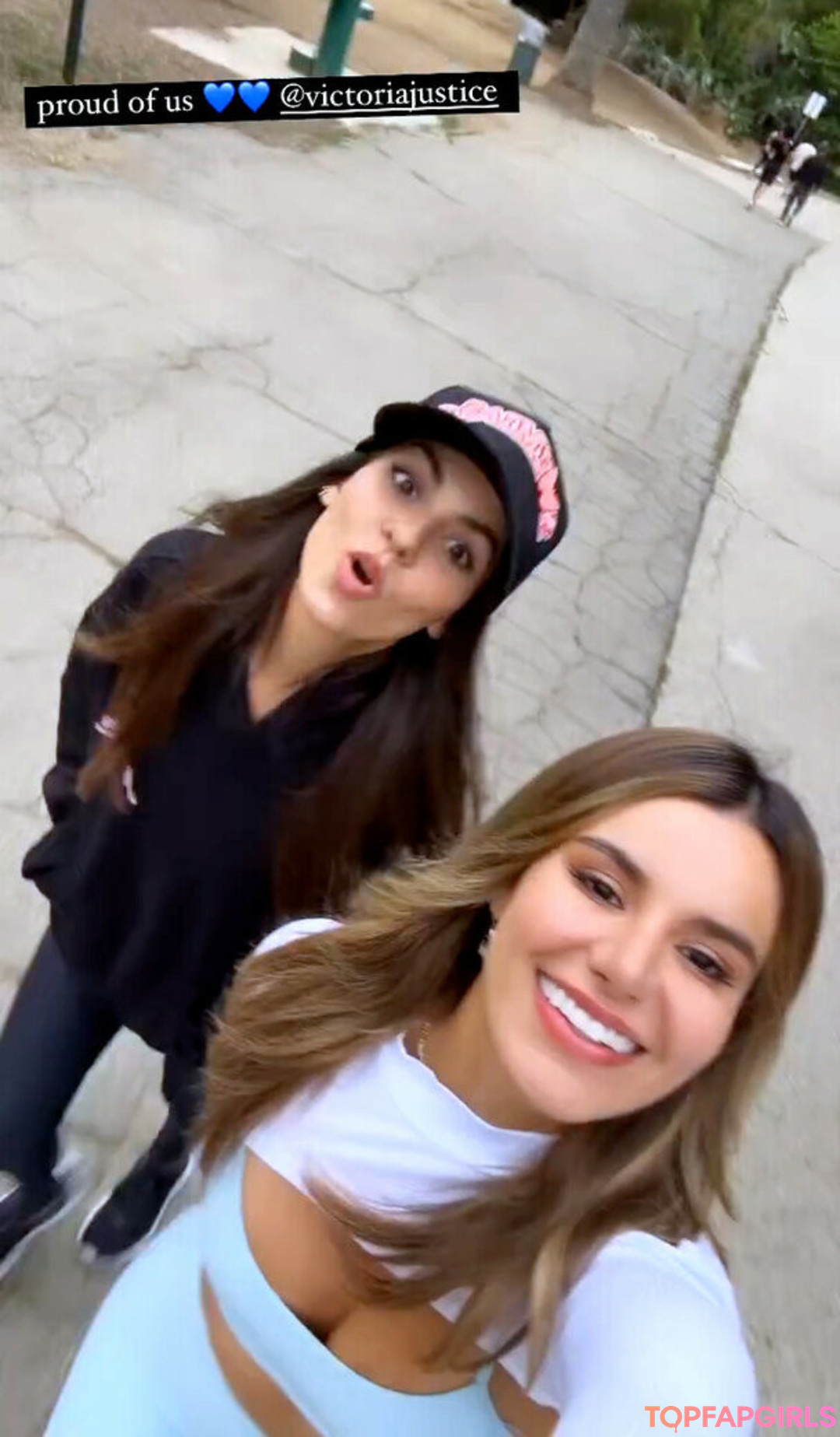 Naakte gelekte OnlyFans-foto van Victoria Justice #1020