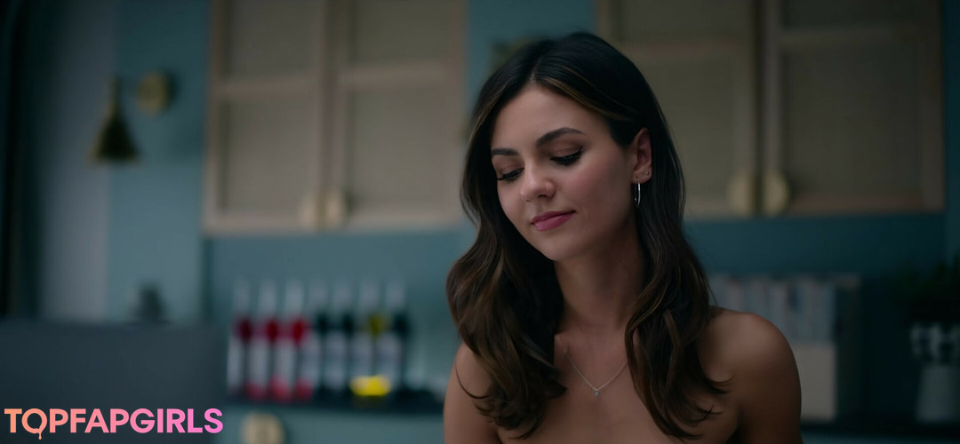 Naakte gelekte OnlyFans-foto van Victoria Justice #1255