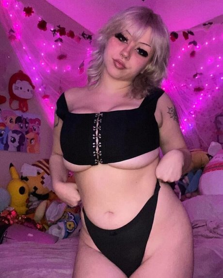 Naakte gelekte OnlyFans-foto van Bbabydollyy