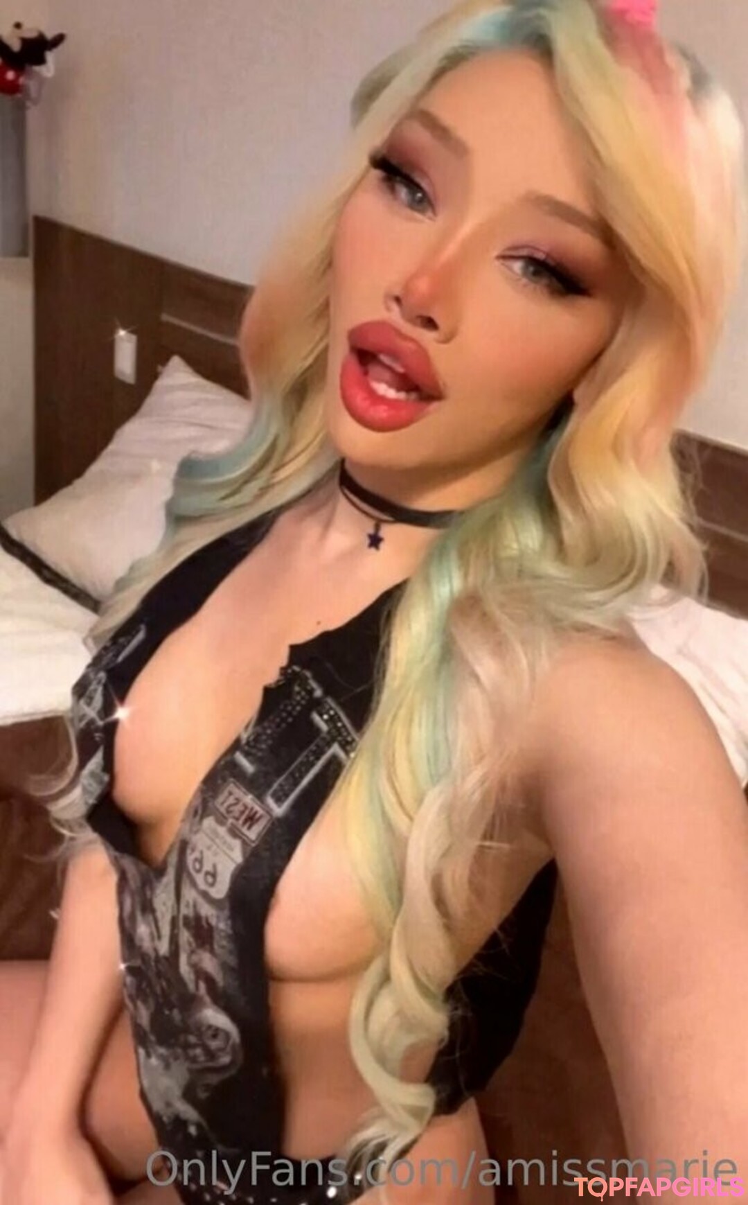 Naakte gelekte OnlyFans-foto van Amissmarie #13 Naakte gelekte OnlyFans-foto van Amissmarie #13