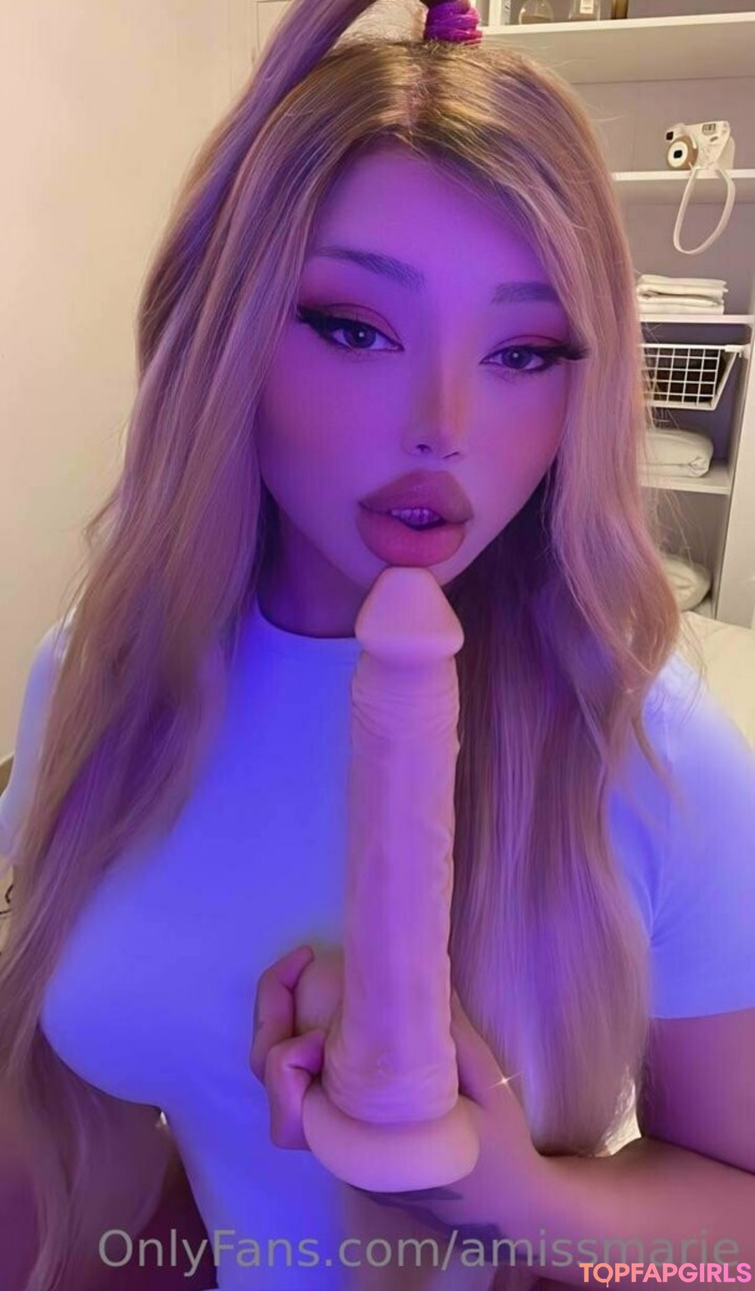 Naakte gelekte OnlyFans-foto van Amissmarie #15 Naakte gelekte OnlyFans-foto van Amissmarie #15
