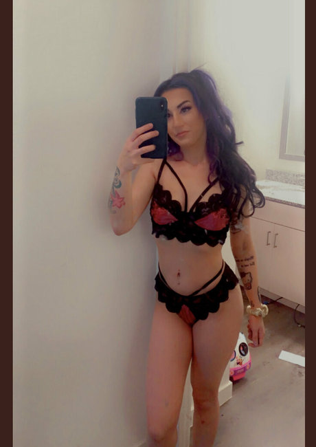 Naakte gelekte OnlyFans-foto van Gemstonepu55y